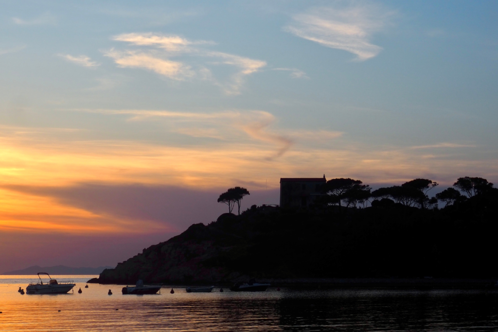 tramonto-isoladelba-hotelbrigantino