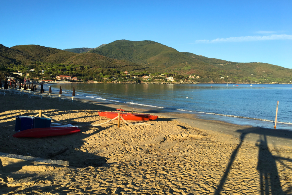 la spiaggia di Procchio