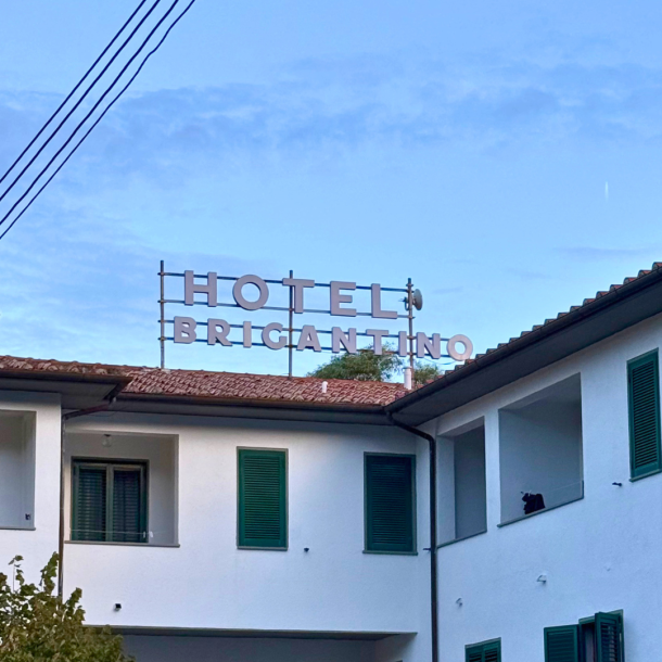 hotel brigantino a procchio